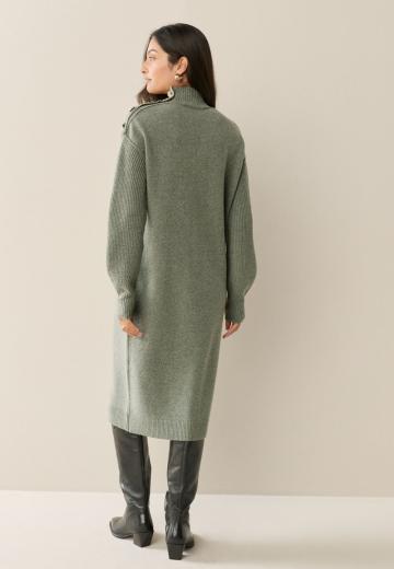 Вязаное платье