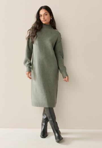 Вязаное платье