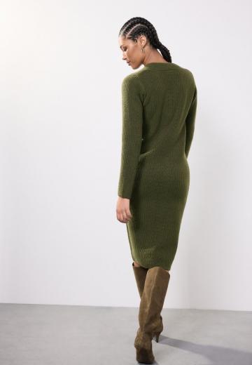 Вязаное платье