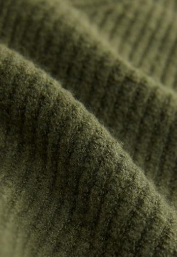 Вязаное платье