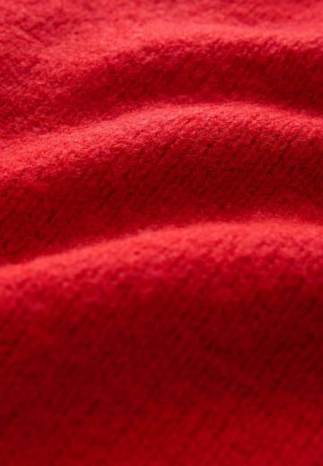 Пуловер в полоску