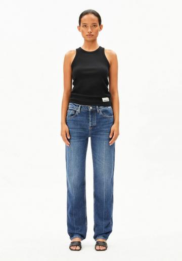 Свободные джинсы