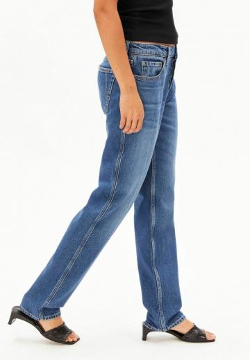 Свободные джинсы
