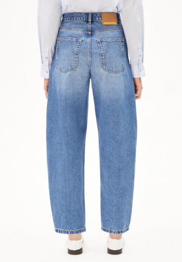 Свободные джинсы