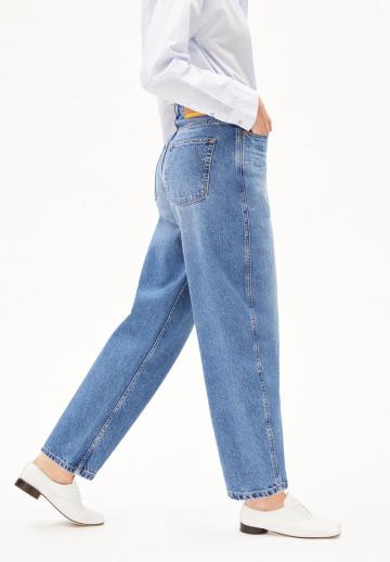 Свободные джинсы