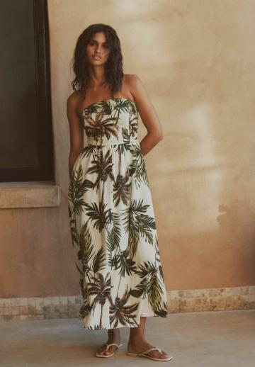 Платье без бретелек