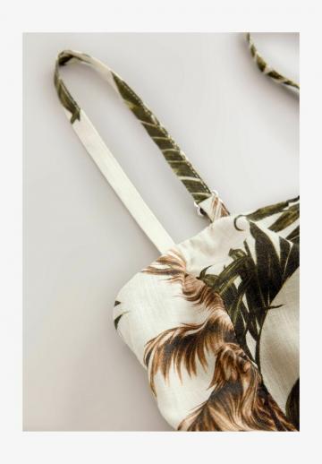 Платье без бретелек