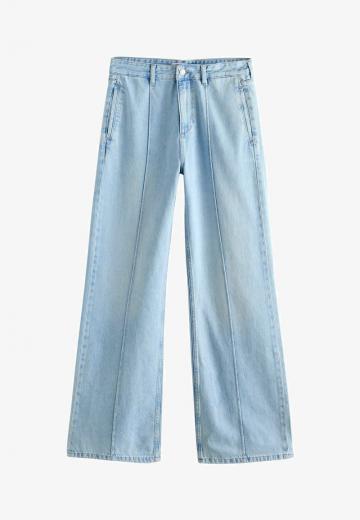 Клешеные джинсы