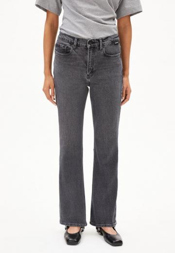 Клешеные джинсы