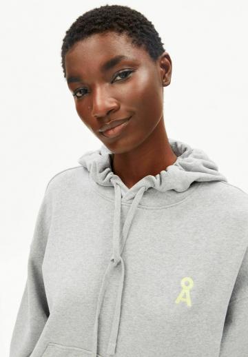 Пуловер с капюшоном