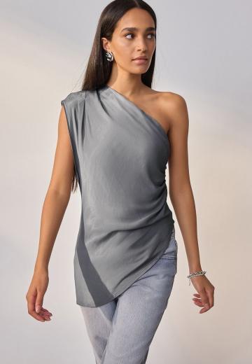 Блузка без рукавов