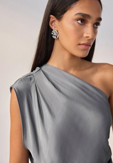 Блузка без рукавов