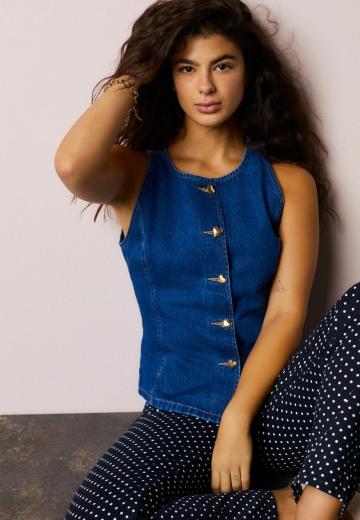 Джинсовая жилетка