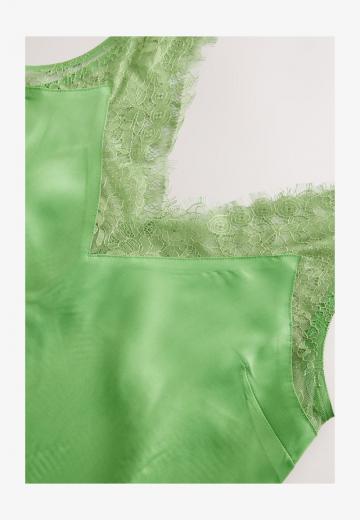 Блузка без рукавов