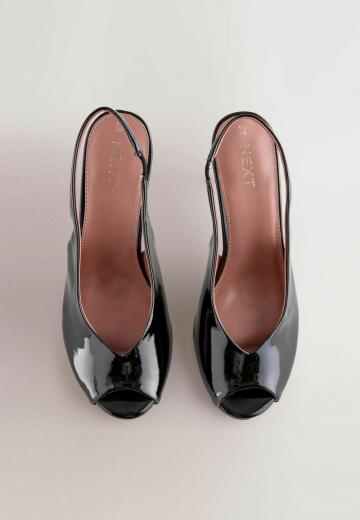 Туфли с открытым носом