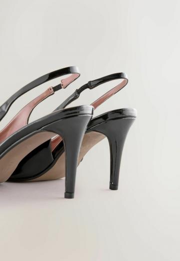 Туфли с открытым носом