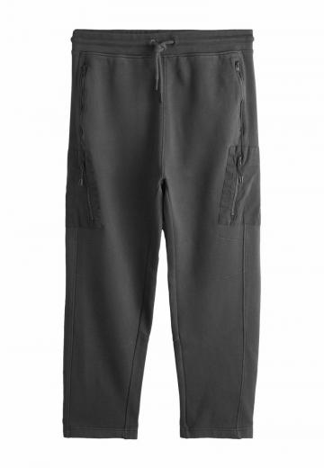 Брюки с накладными карманами