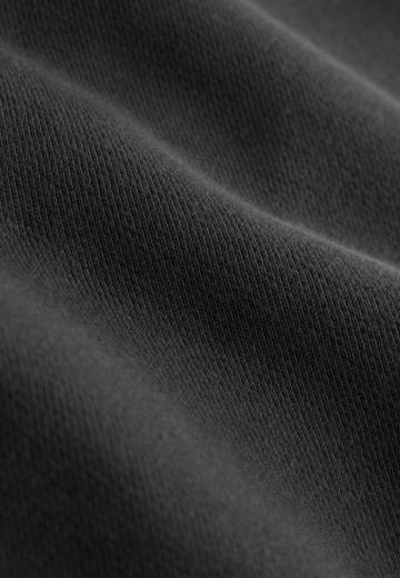 Брюки с накладными карманами