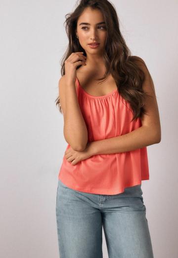 Топ на бретельках