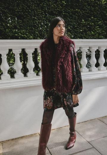 Пуховой жилет