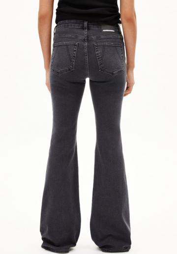 Клешеные брюки