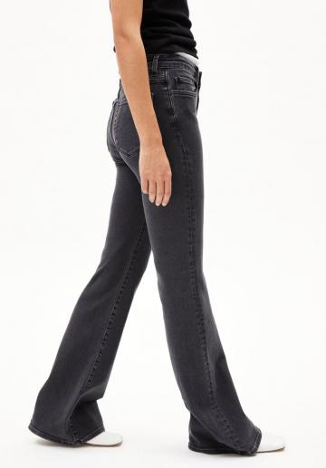 Клешеные брюки