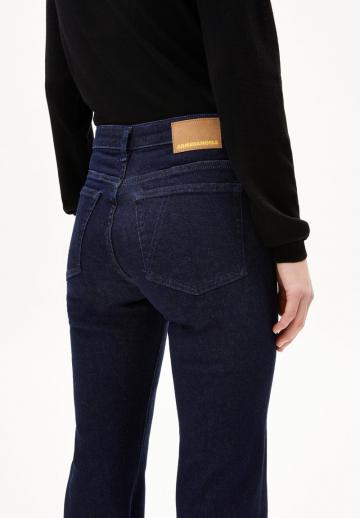 Клешеные брюки