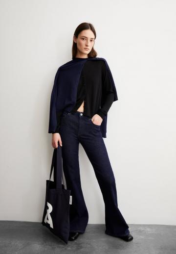 Клешеные брюки