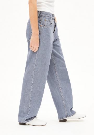 Свободные джинсы