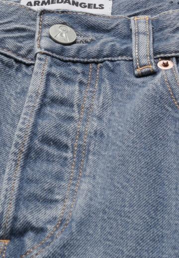 Свободные джинсы