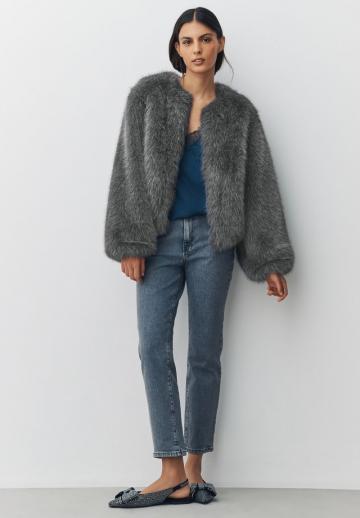 Пуховой жилет