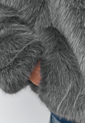 Пуховой жилет