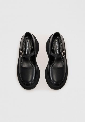 Туфли на высоком каблуке