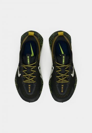 Беговые кроссовки