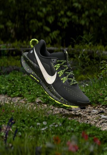 Беговые кроссовки