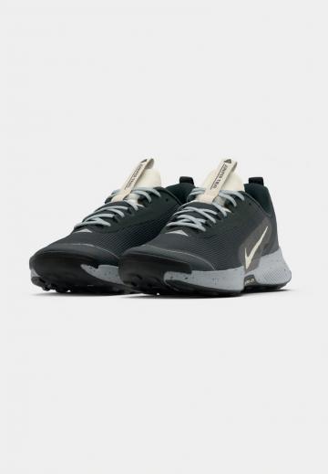 Беговые кроссовки