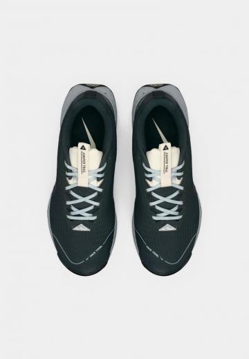 Беговые кроссовки