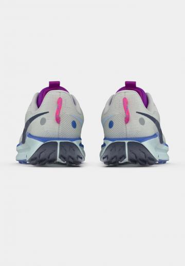 Беговые кроссовки