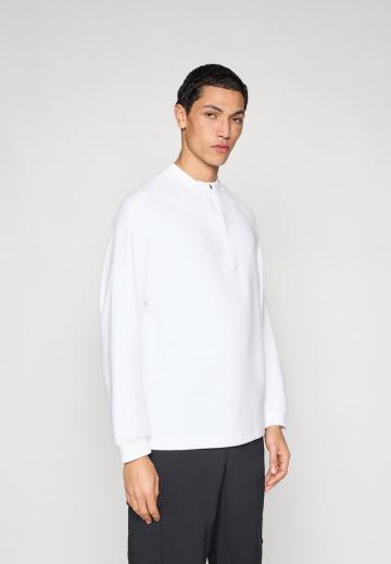 Спортивная кофта