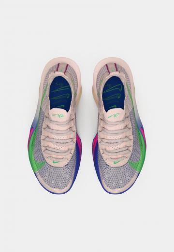 Беговые кроссовки