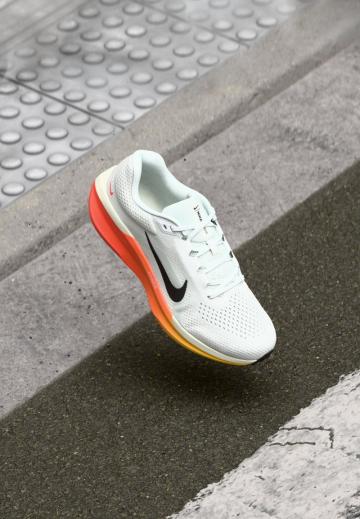 Беговые кроссовки