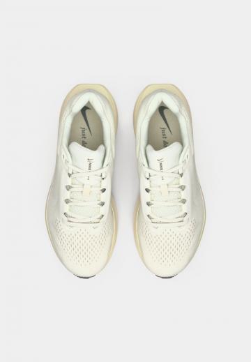 Беговые кроссовки