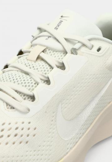 Беговые кроссовки