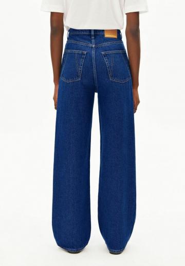 Свободные джинсы