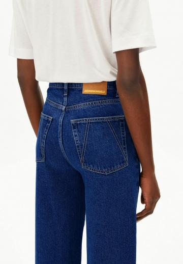 Свободные джинсы