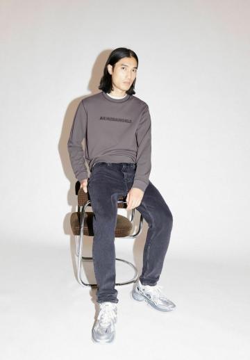 Узкие джинсы