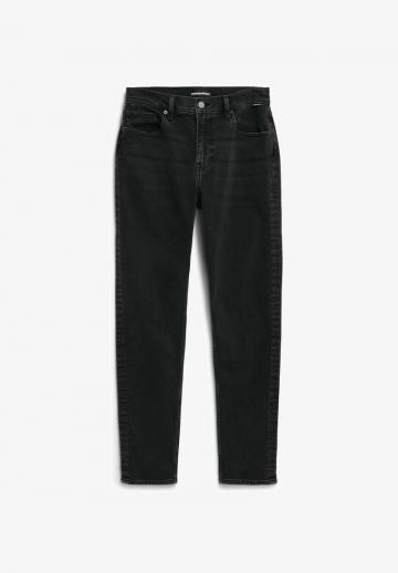 Узкие джинсы