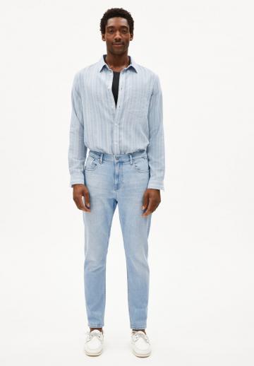 Узкие джинсы