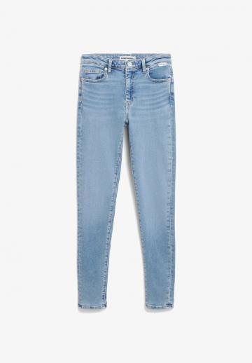 Узкие джинсы