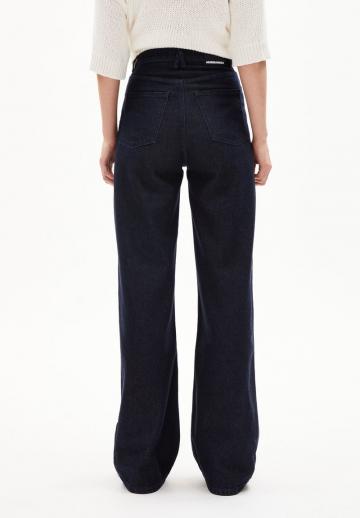 Клешеные джинсы